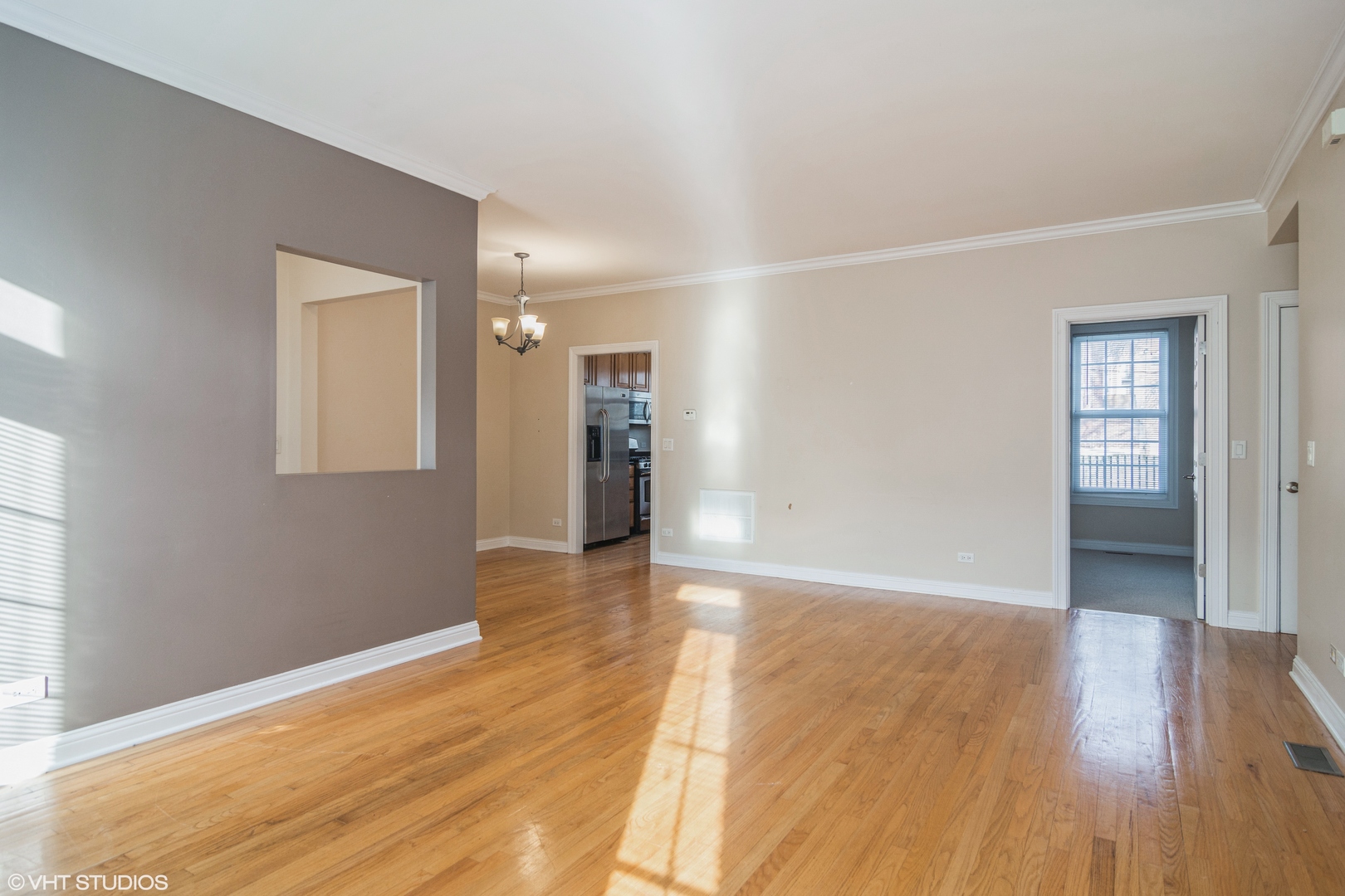 Arlington Heights, IL 60005