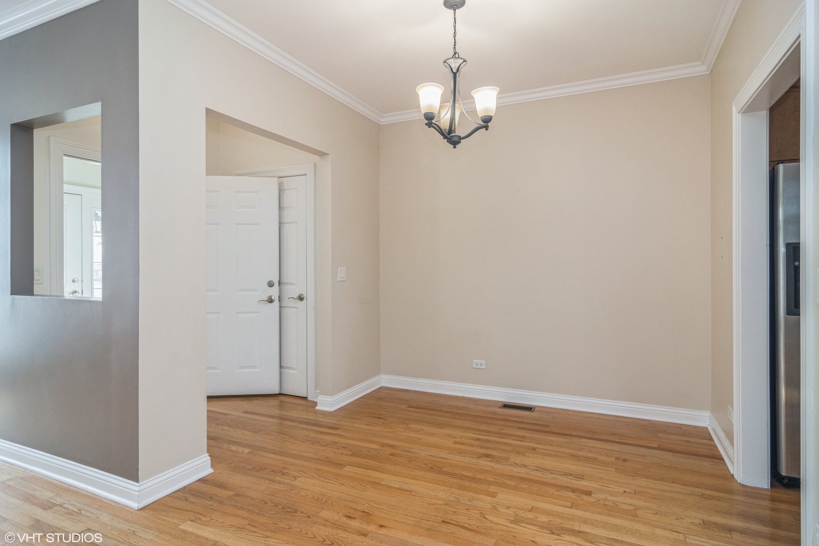 Arlington Heights, IL 60005