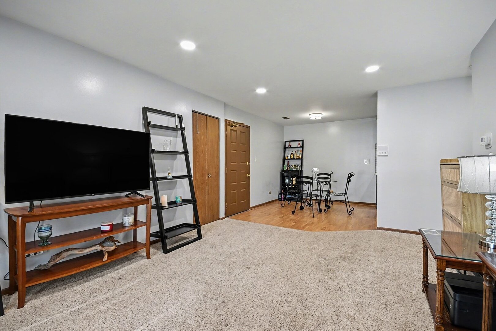 1484 Stonebridge Circle #B6, Wheaton, IL 60189