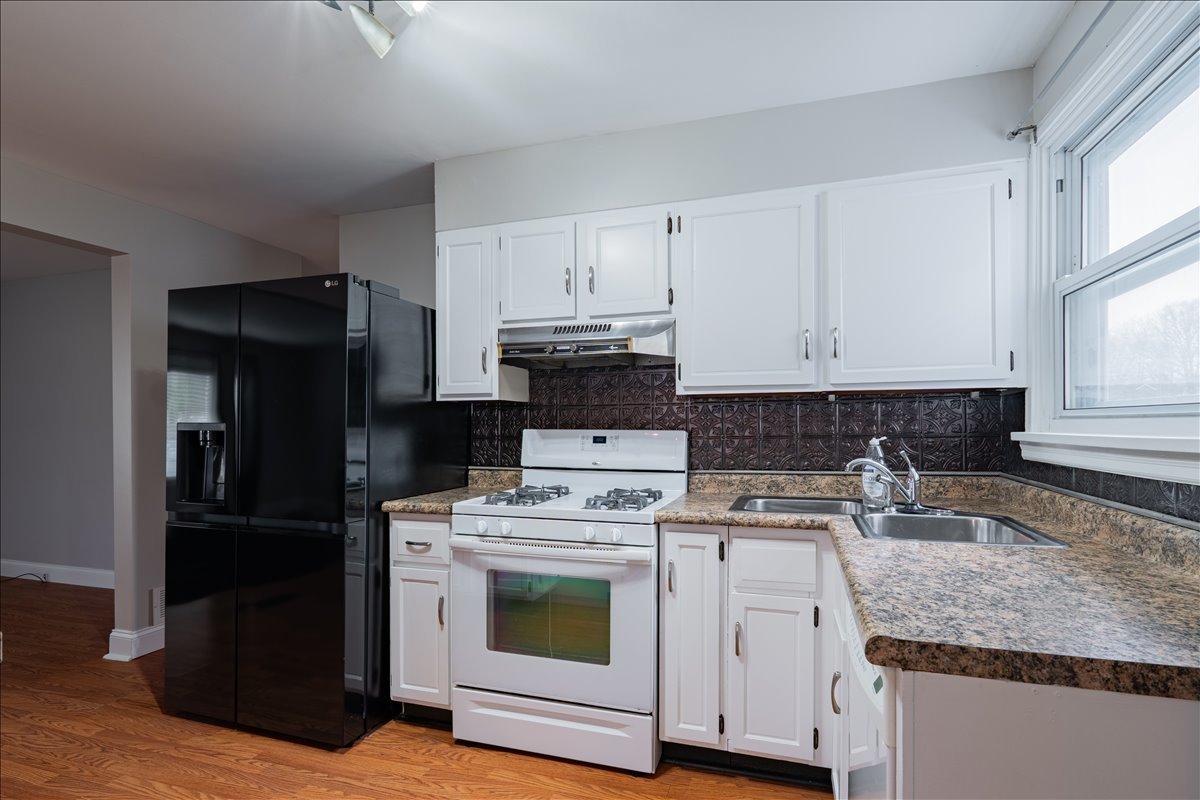 8 Felton Place, Bloomington, IL 61701