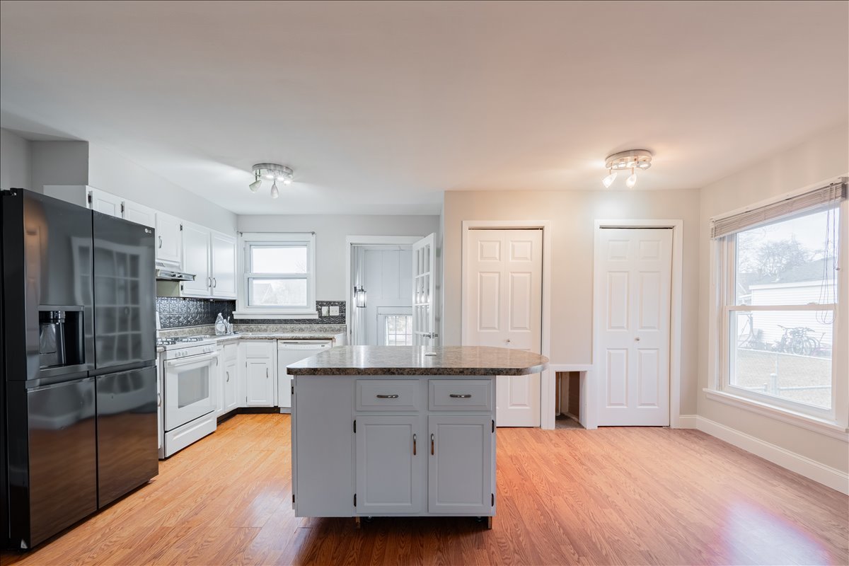 8 Felton Place, Bloomington, IL 61701