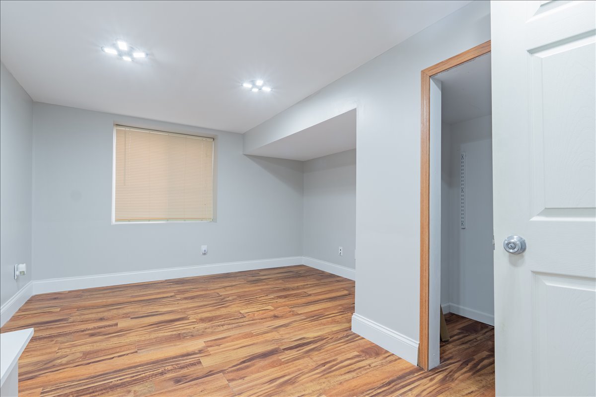 8 Felton Place, Bloomington, IL 61701