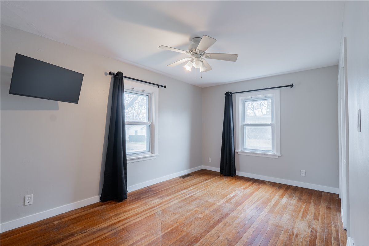 8 Felton Place, Bloomington, IL 61701