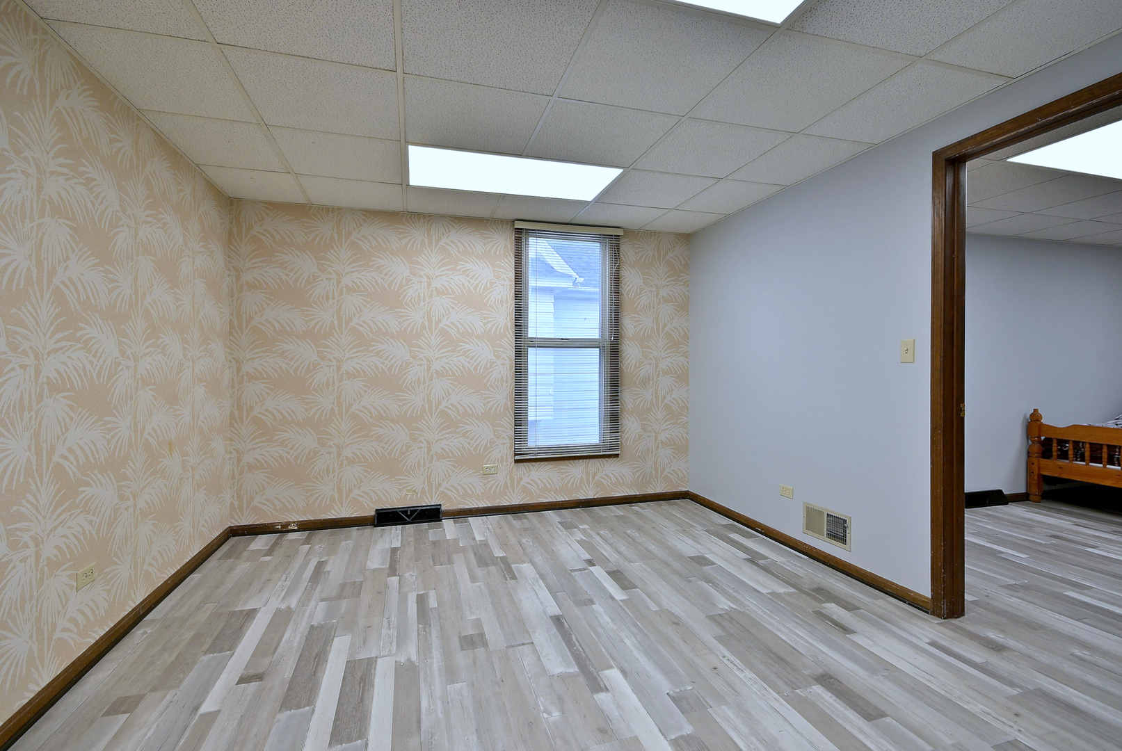 442 N Lake Street, Aurora, IL 60506