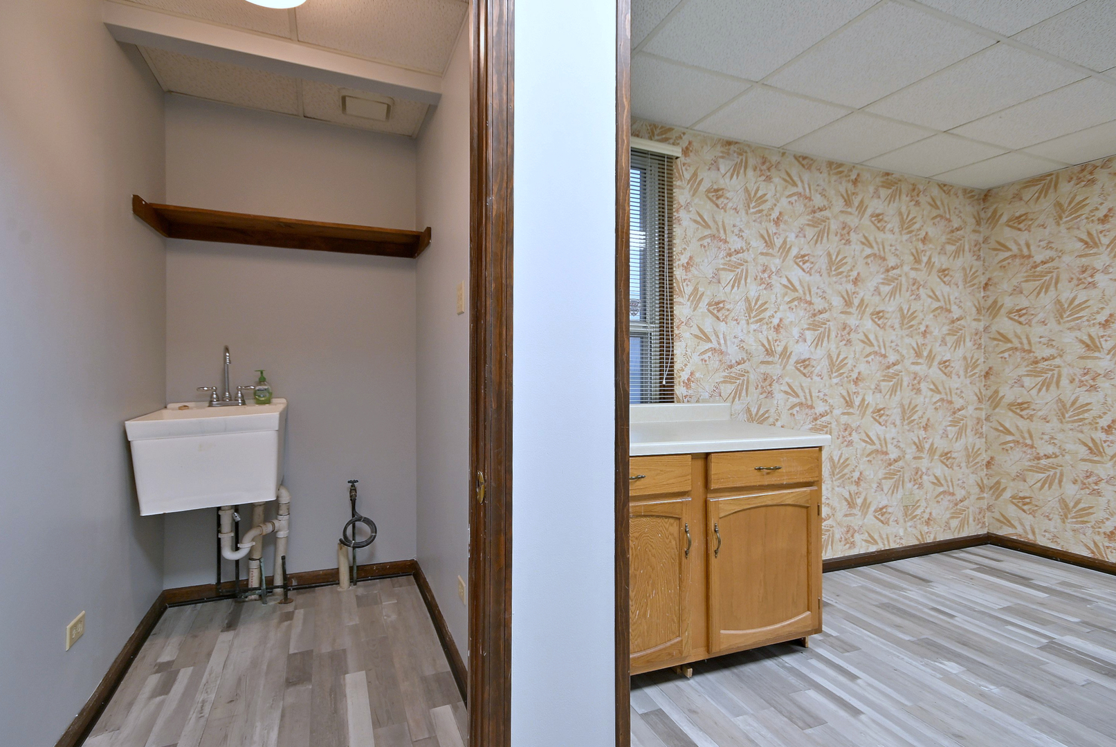 442 N Lake Street, Aurora, IL 60506