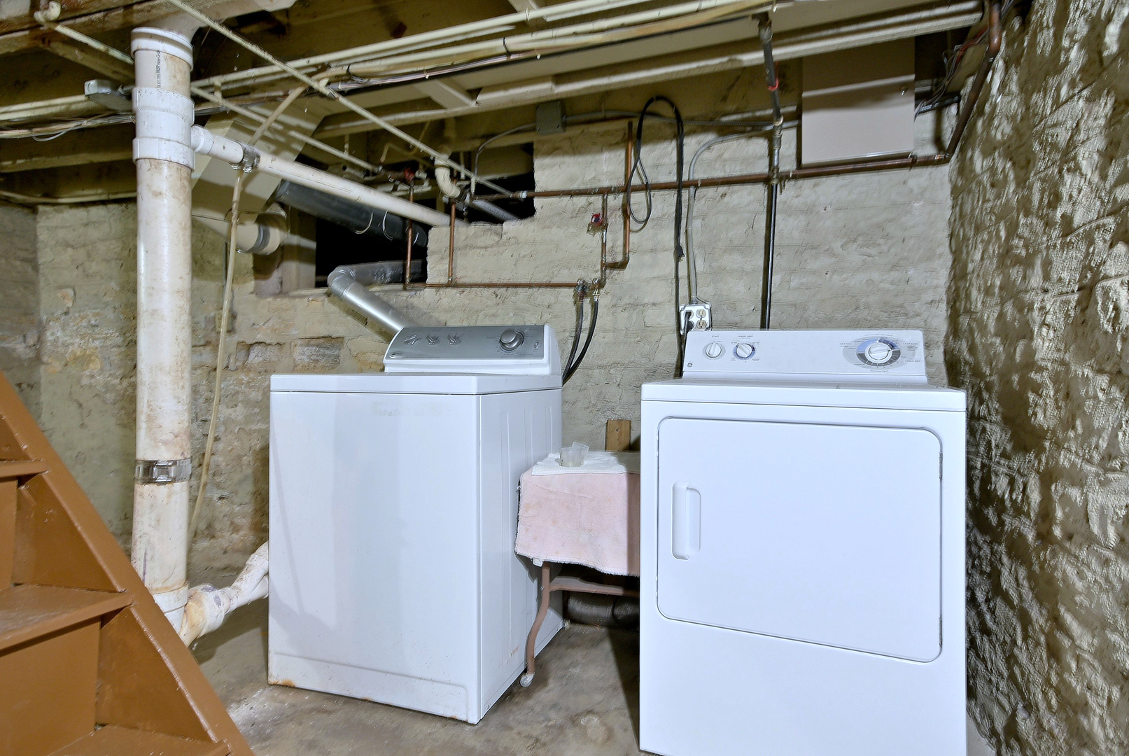 442 N Lake Street, Aurora, IL 60506