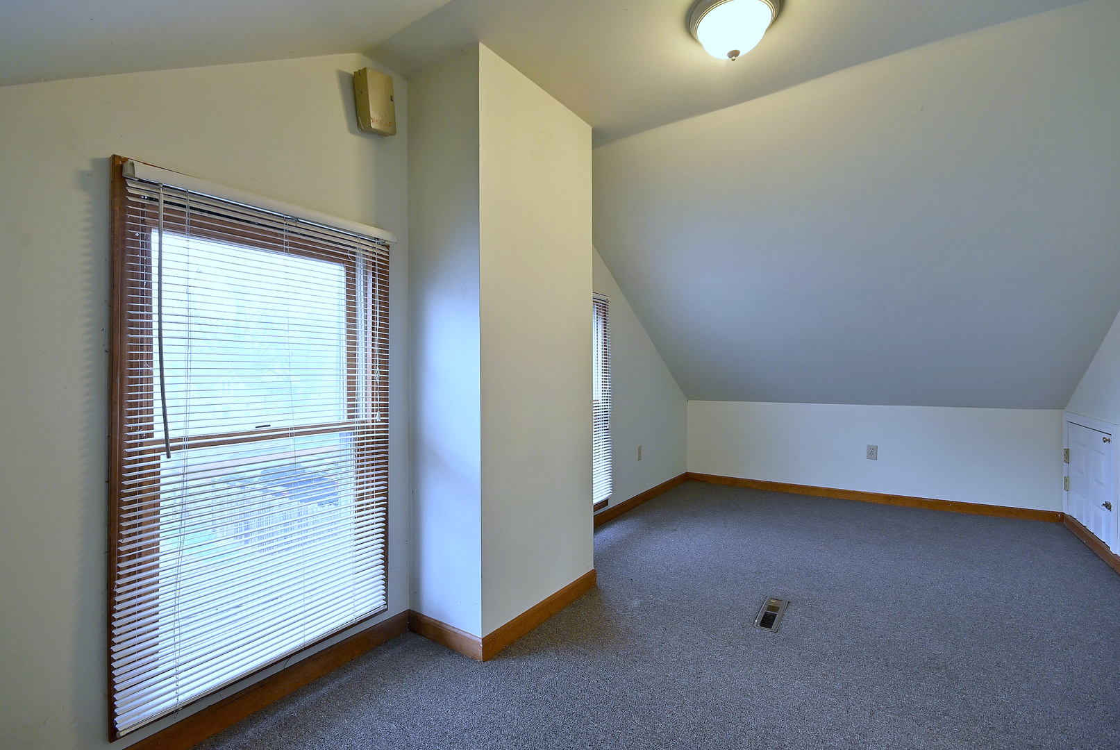 442 N Lake Street, Aurora, IL 60506