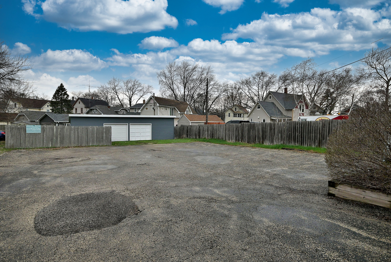 442 N Lake Street, Aurora, IL 60506