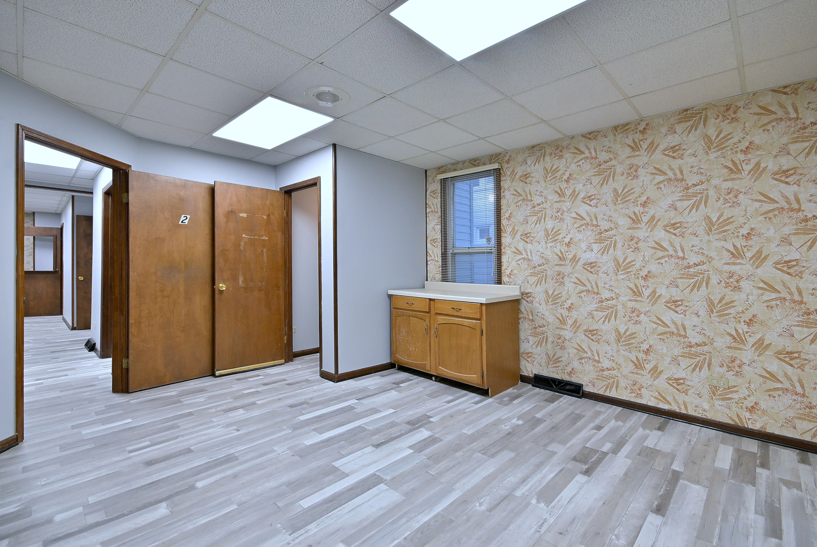 442 N Lake Street, Aurora, IL 60506