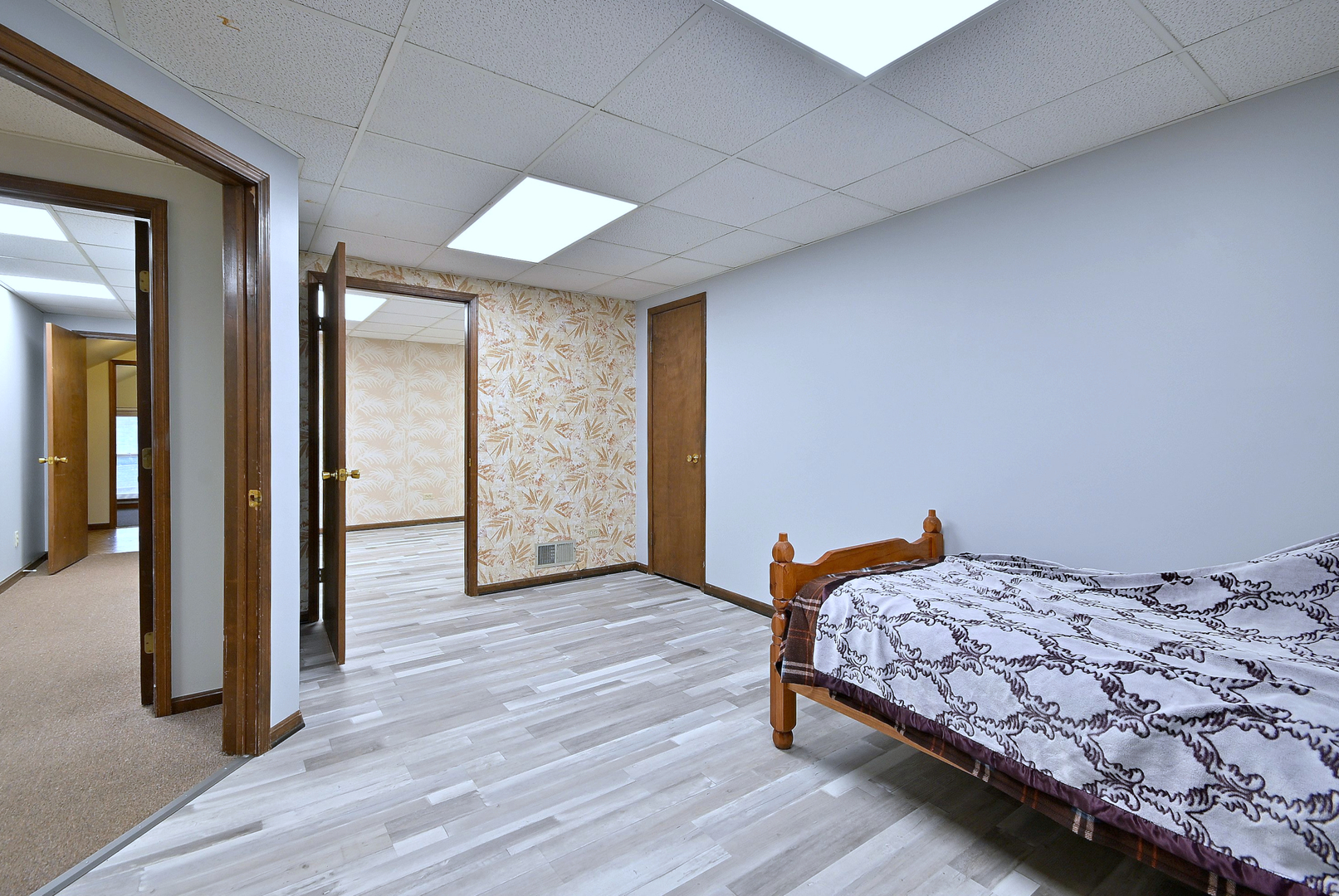 442 N Lake Street, Aurora, IL 60506