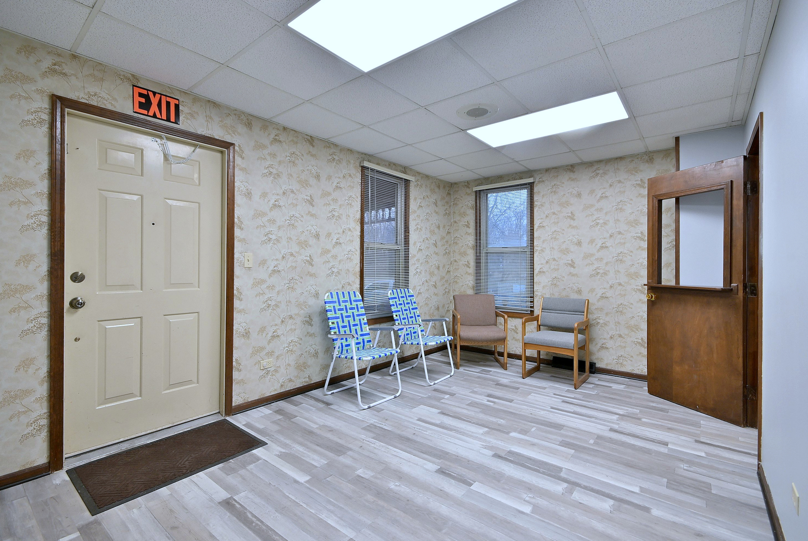 442 N Lake Street, Aurora, IL 60506