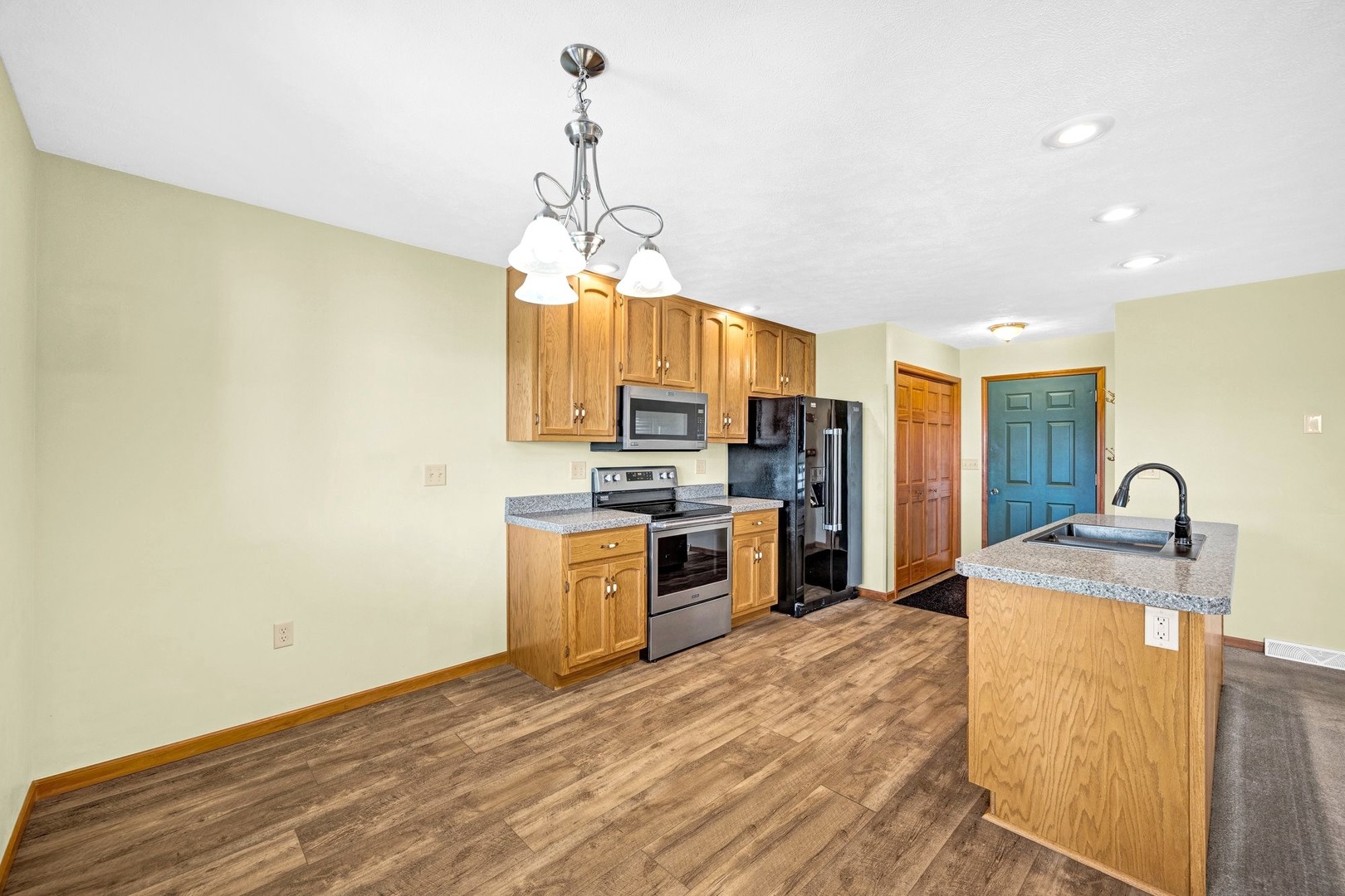 109 E Lake Court #A, Atlanta, IL 61723