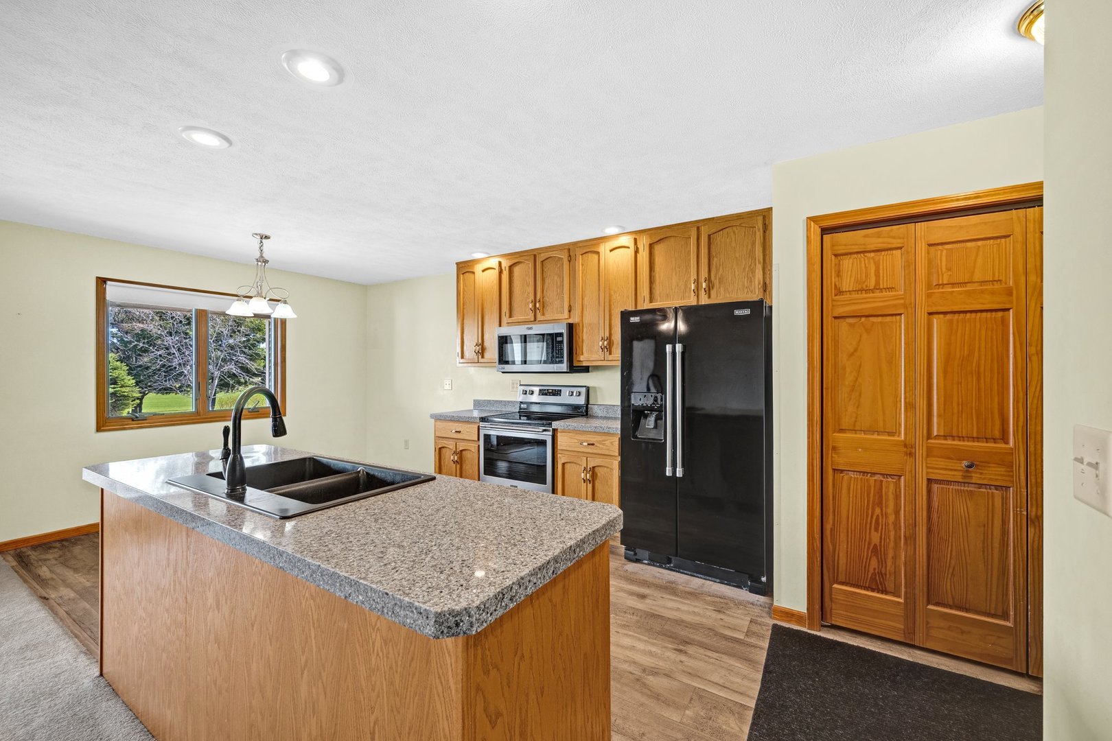 109 E Lake Court #A, Atlanta, IL 61723