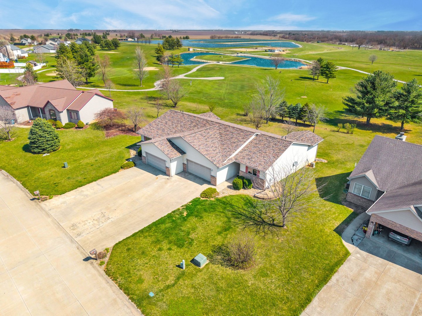 109 E Lake Court #A, Atlanta, IL 61723