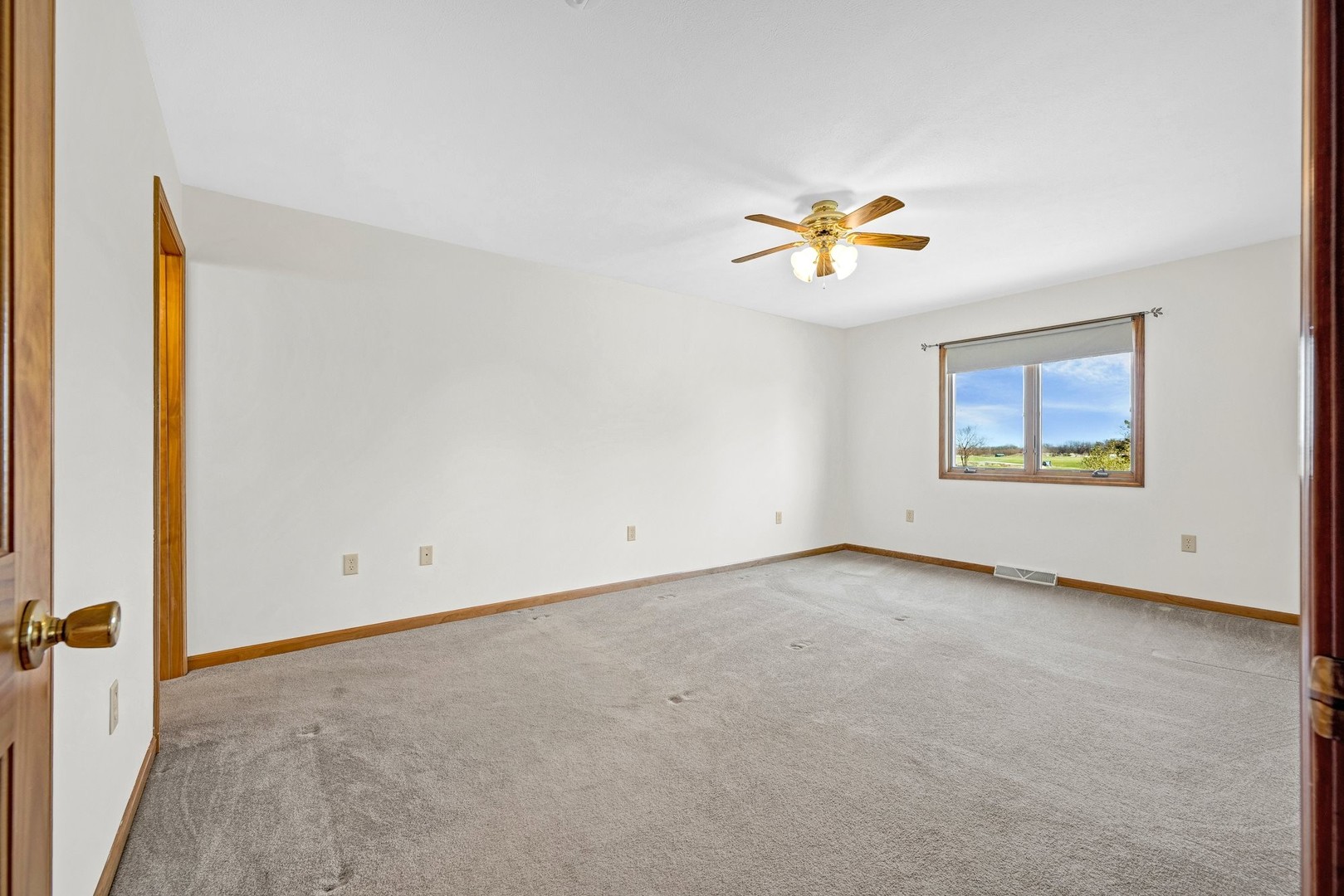 109 E Lake Court #A, Atlanta, IL 61723