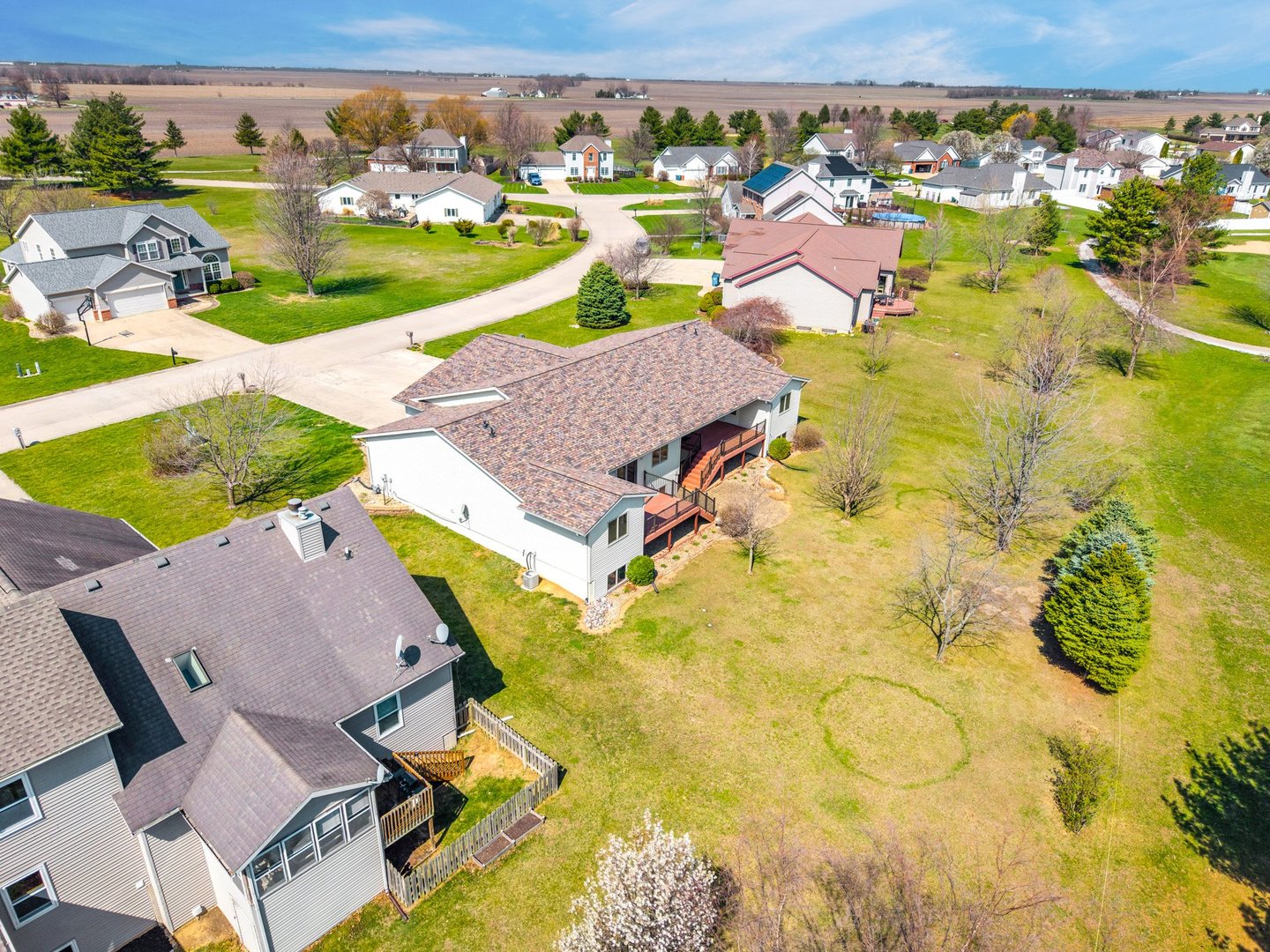 109 E Lake Court #A, Atlanta, IL 61723