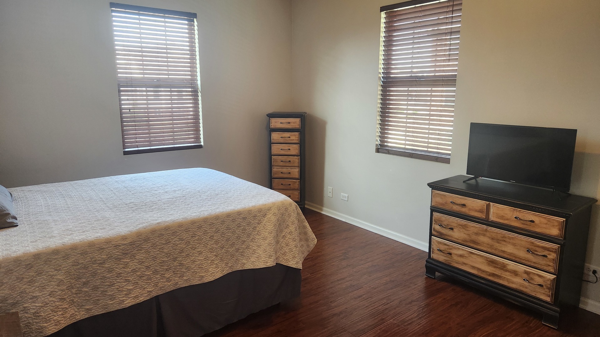 27W736 N Meadowview Drive, Winfield, IL 60190