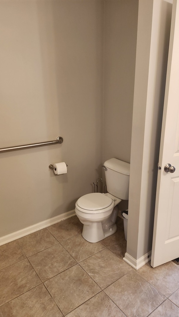 27W736 N Meadowview Drive, Winfield, IL 60190