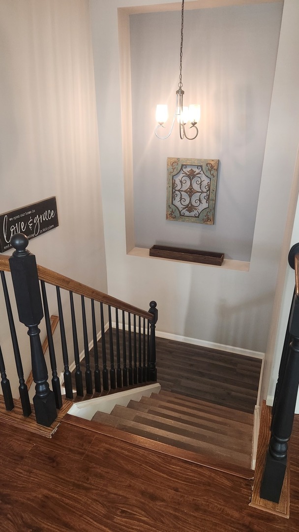 27W736 N Meadowview Drive, Winfield, IL 60190