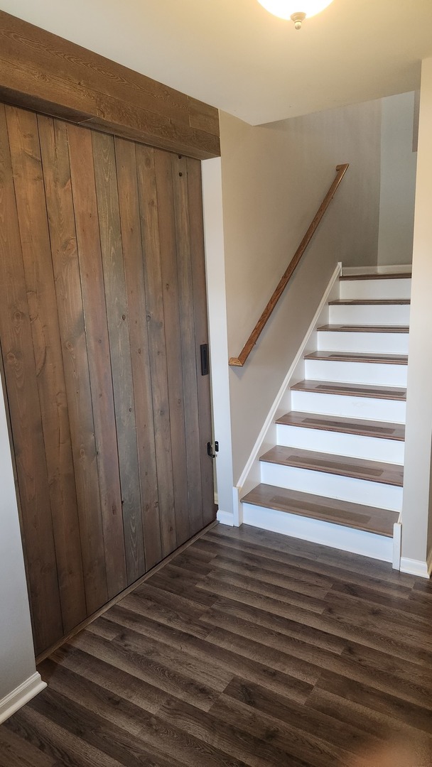 27W736 N Meadowview Drive, Winfield, IL 60190