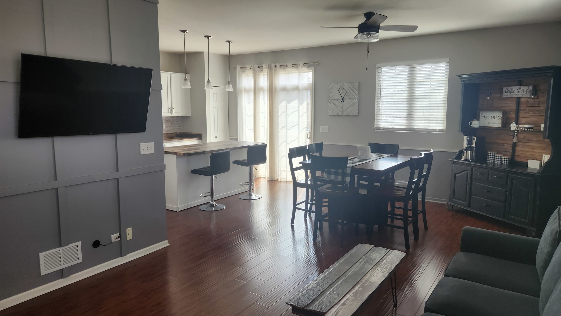 27W736 N Meadowview Drive, Winfield, IL 60190