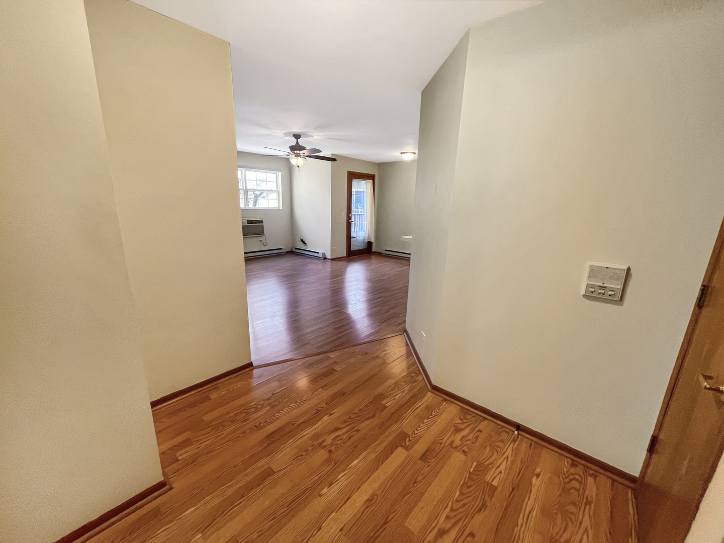 1524 W Sand Bar Court #2C, Round Lake, IL 60073