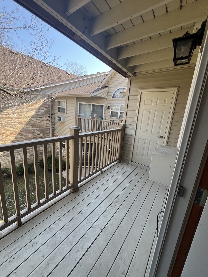 1524 W Sand Bar Court #2C, Round Lake, IL 60073