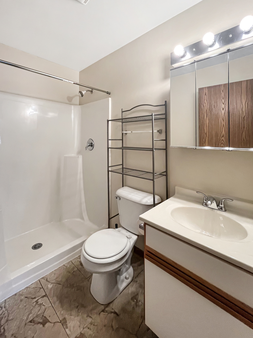 1524 W Sand Bar Court #2C, Round Lake, IL 60073