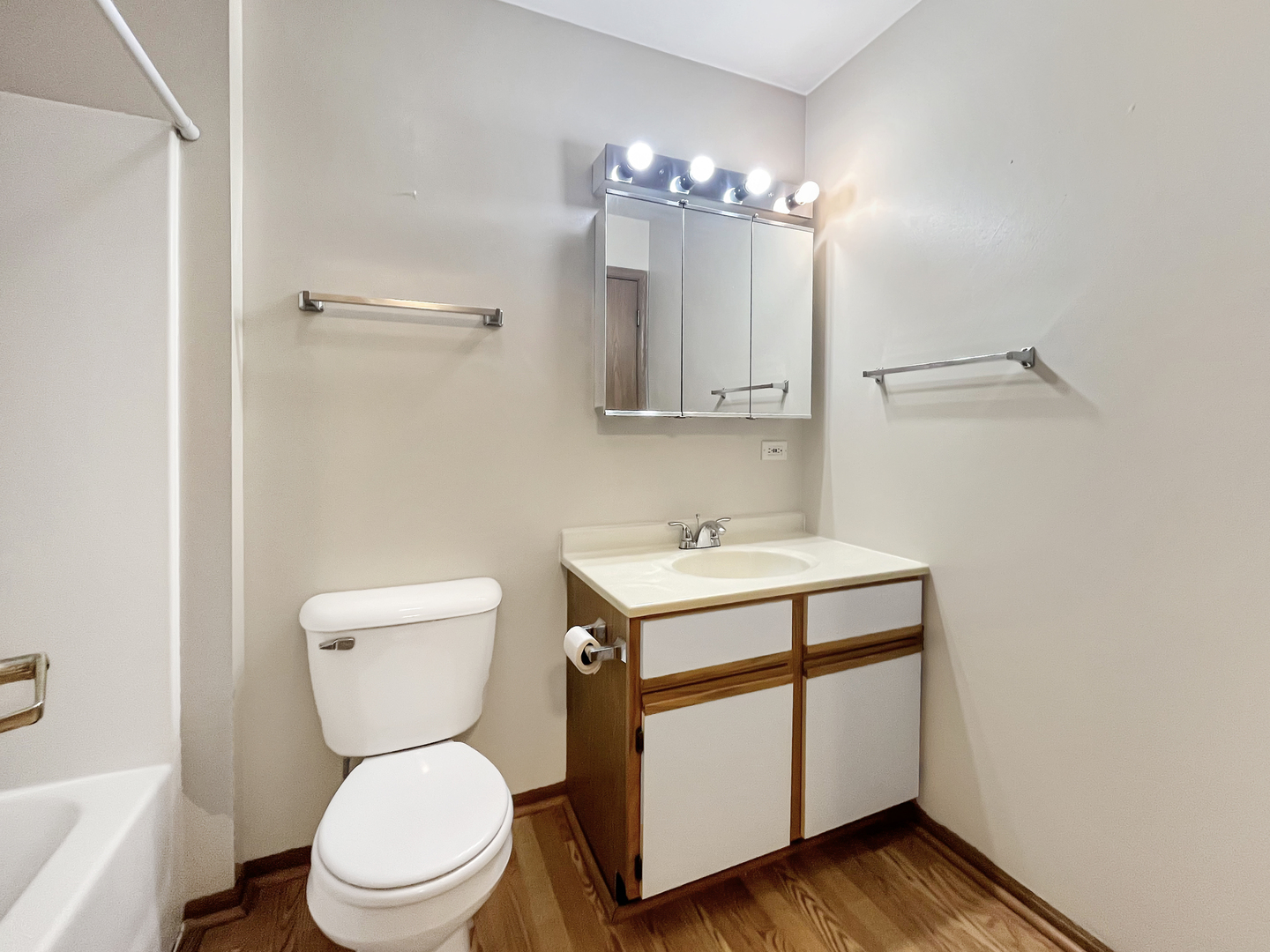 1524 W Sand Bar Court #2C, Round Lake, IL 60073