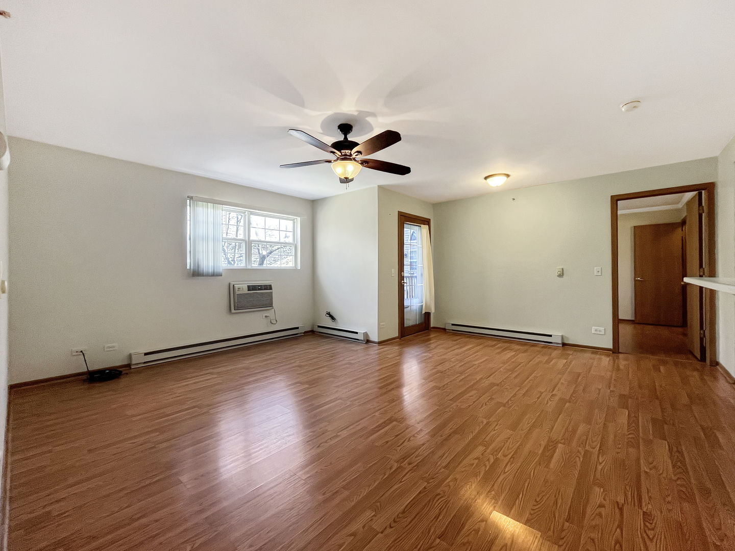 1524 W Sand Bar Court #2C, Round Lake, IL 60073