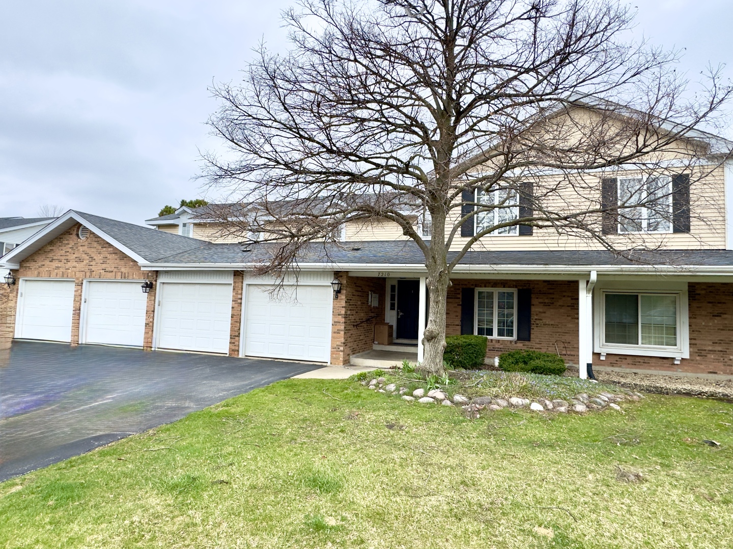 7210 S ADAMS Street #D, Willowbrook, IL 60527