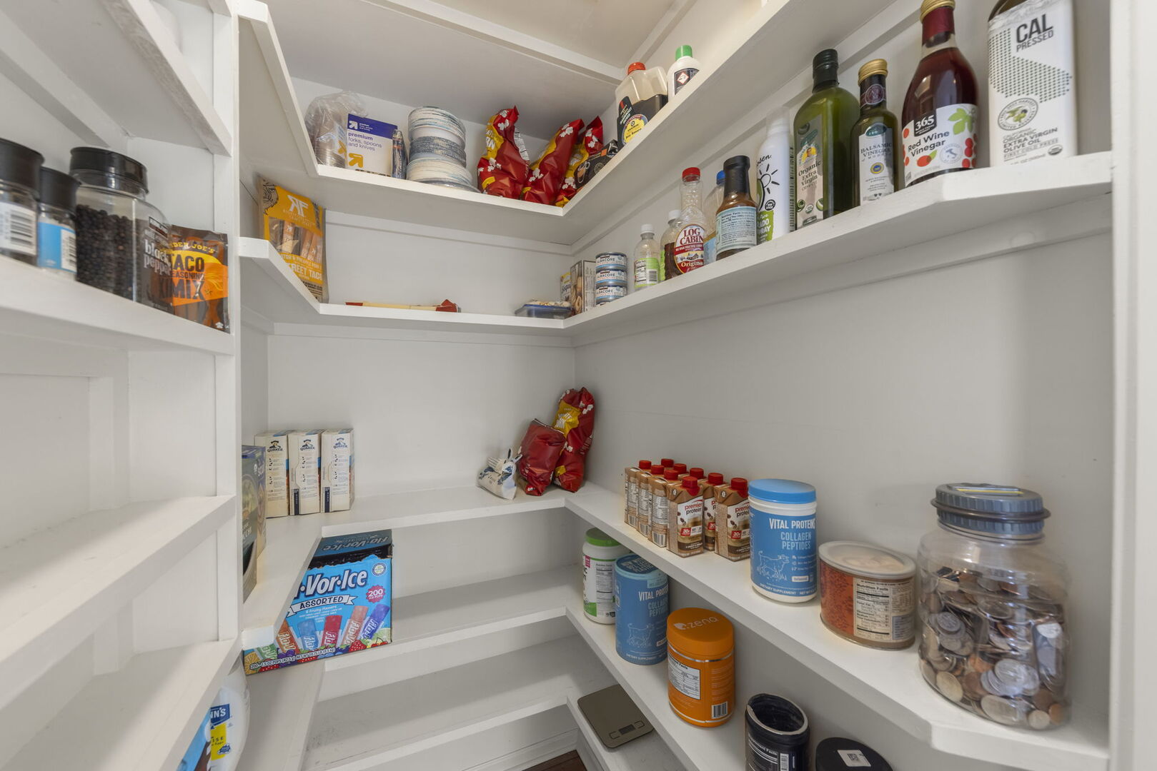 1205 E Bonner Road, Wauconda, IL 60084