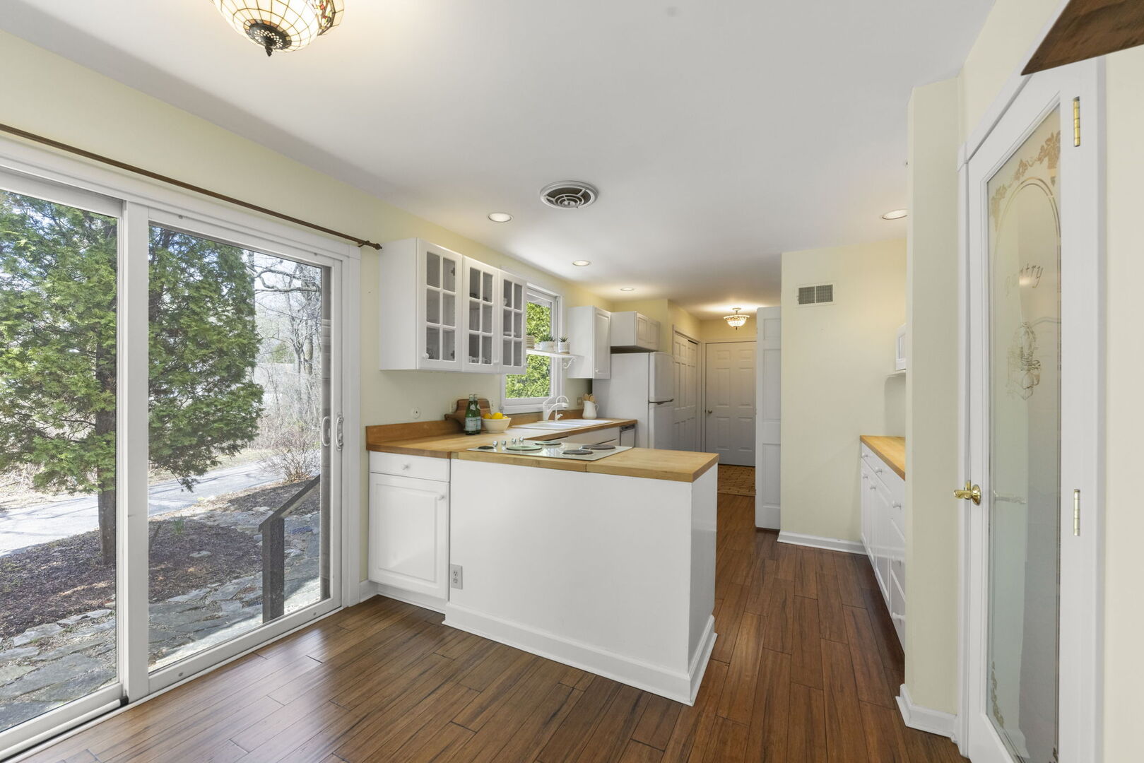 1205 E Bonner Road, Wauconda, IL 60084