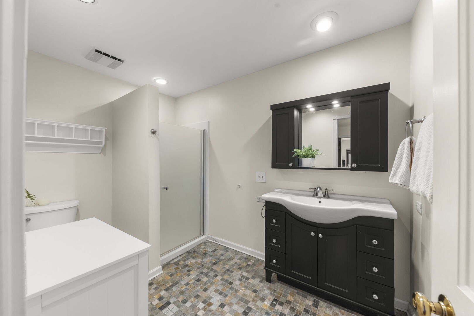 1205 E Bonner Road, Wauconda, IL 60084