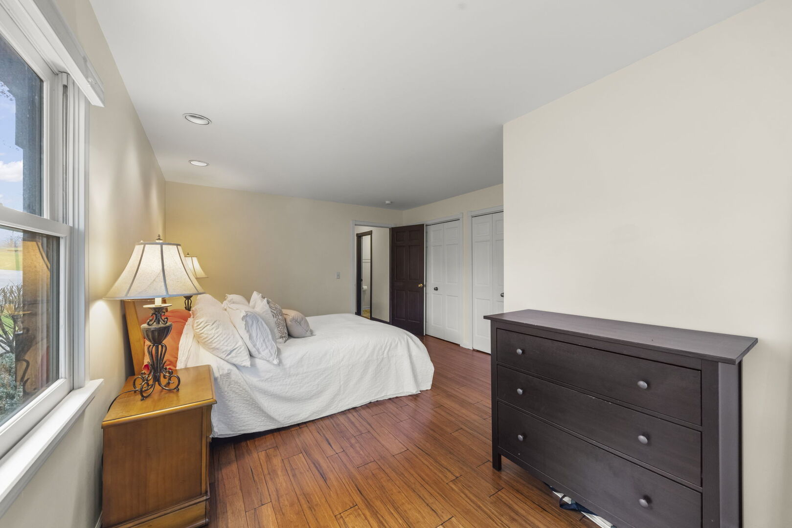 1205 E Bonner Road, Wauconda, IL 60084