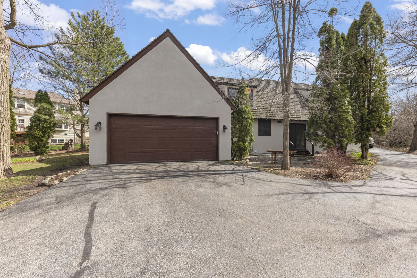 1205 E Bonner Road, Wauconda, IL 60084