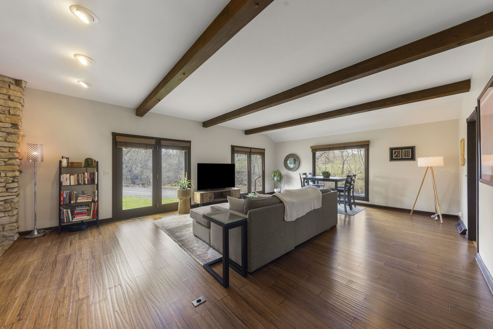 1205 E Bonner Road, Wauconda, IL 60084