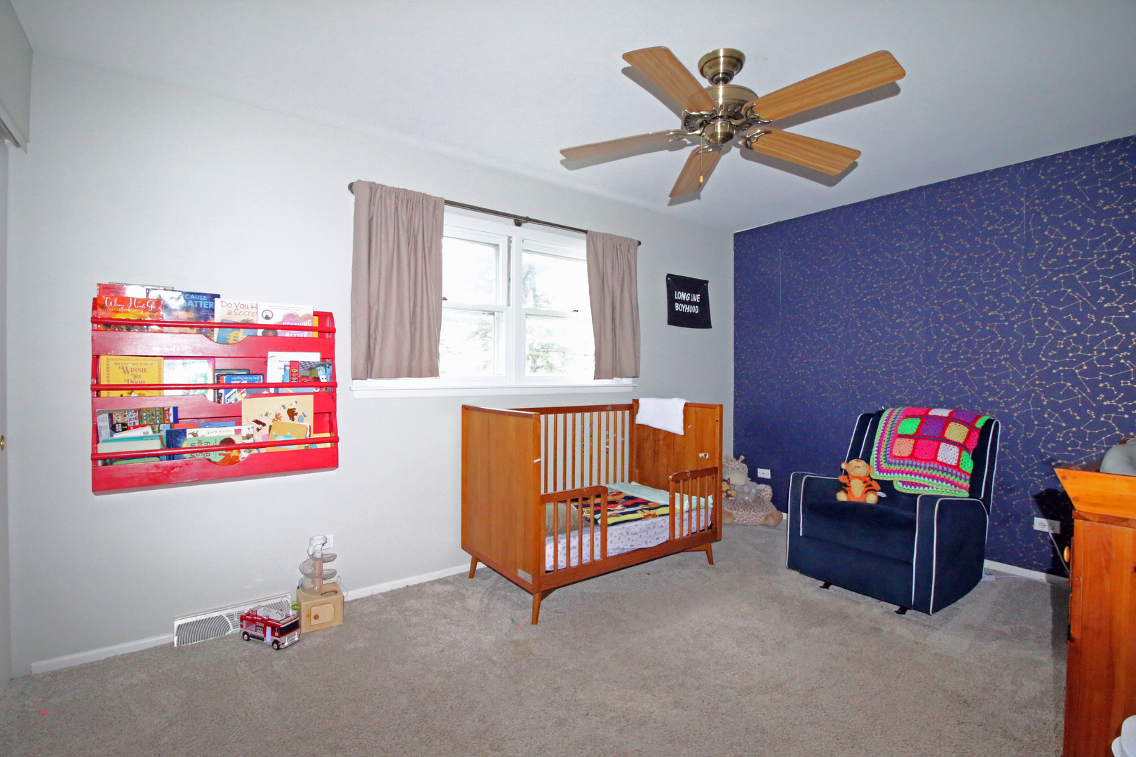 1017 Mayfair Drive, Libertyville, IL 60048