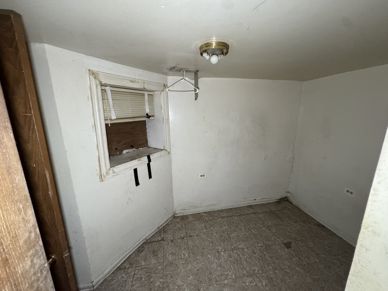 940 N Hamlin Avenue, Chicago, IL 60651