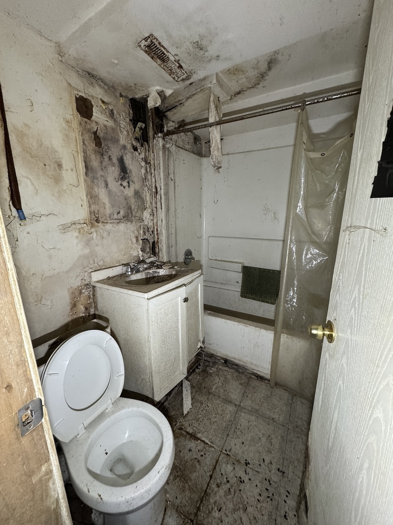 940 N Hamlin Avenue, Chicago, IL 60651