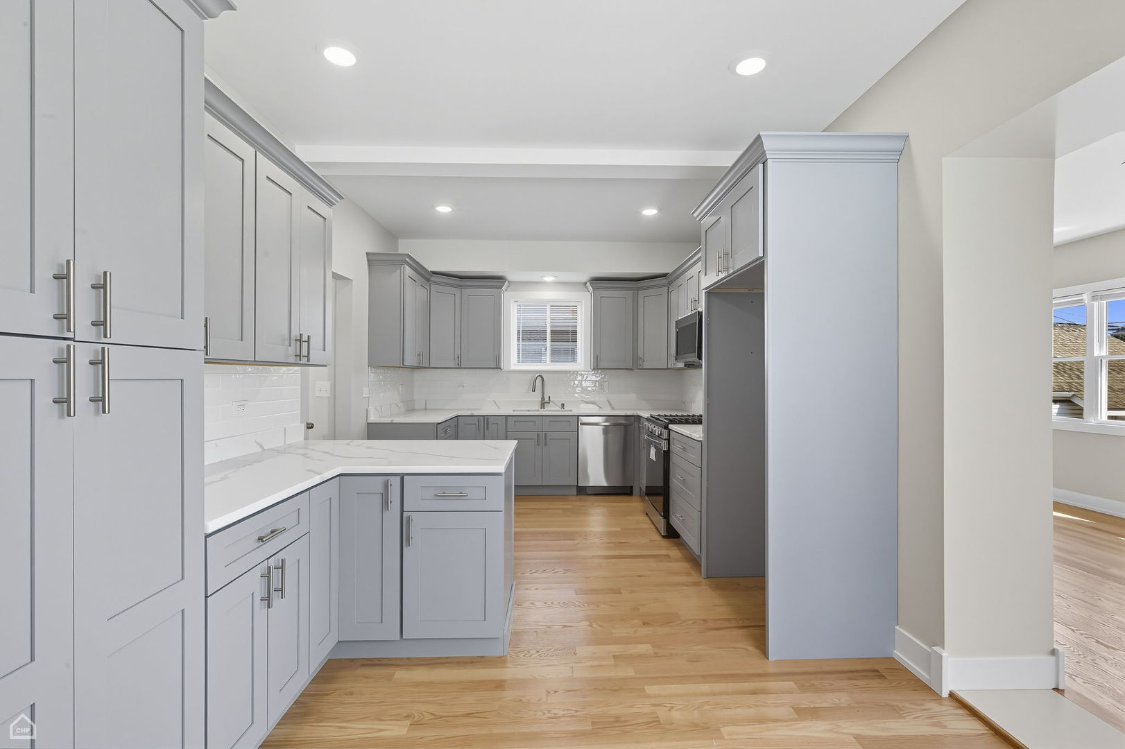 9845 S Hoyne Avenue, Chicago, IL 60643