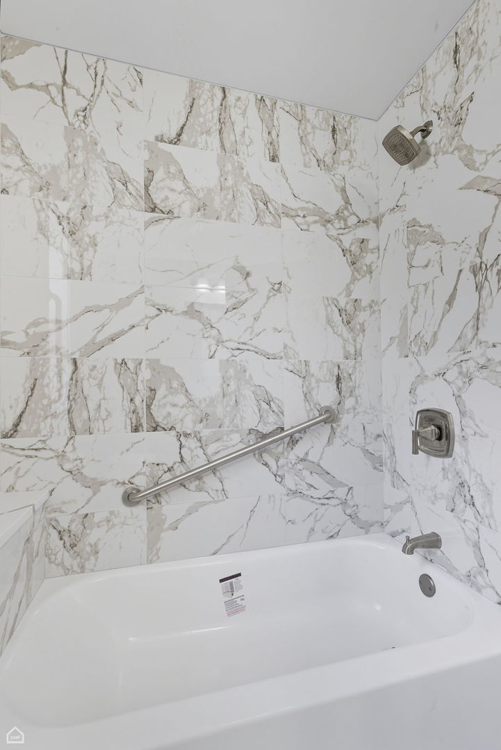 9845 S Hoyne Avenue, Chicago, IL 60643