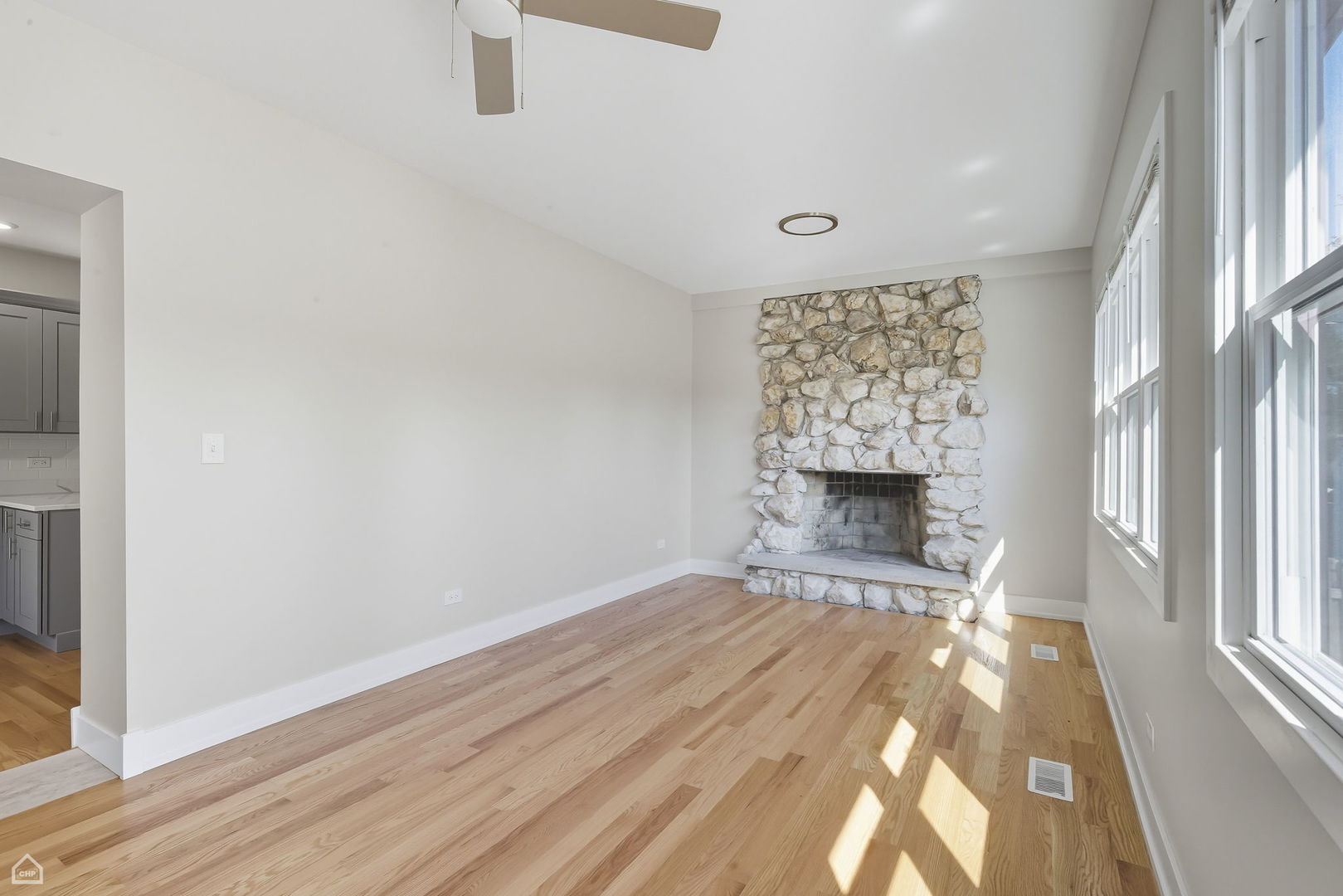 9845 S Hoyne Avenue, Chicago, IL 60643