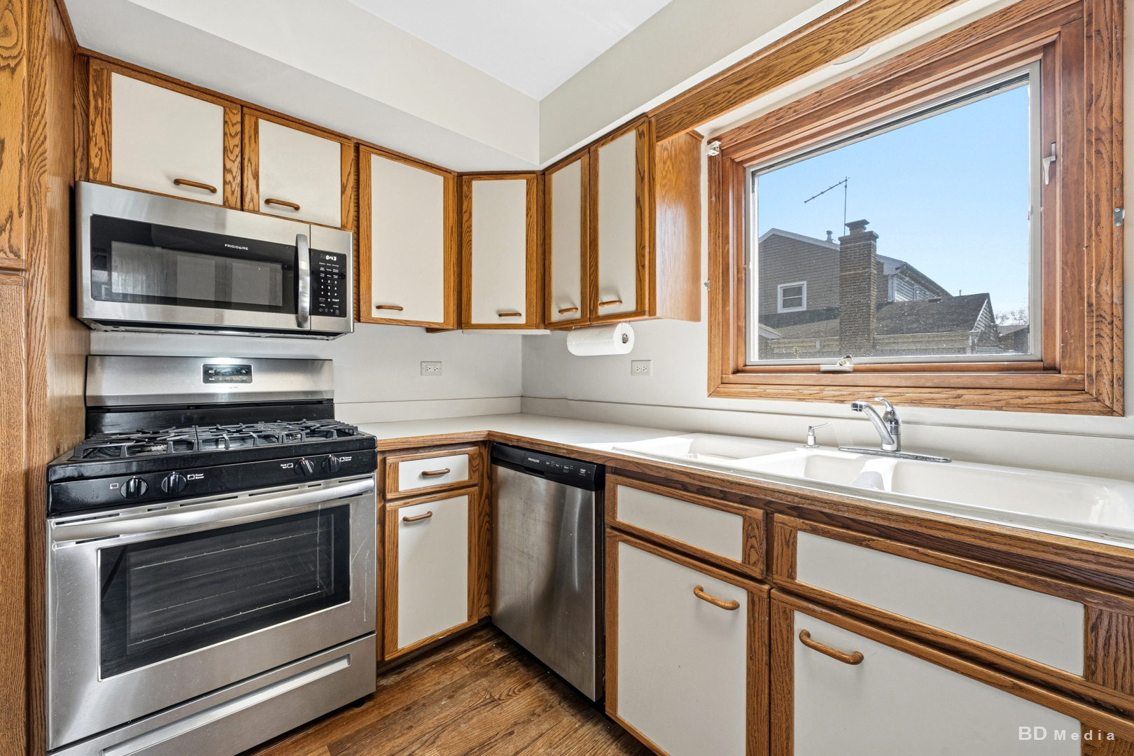 201 N River Road, Naperville, IL 60540