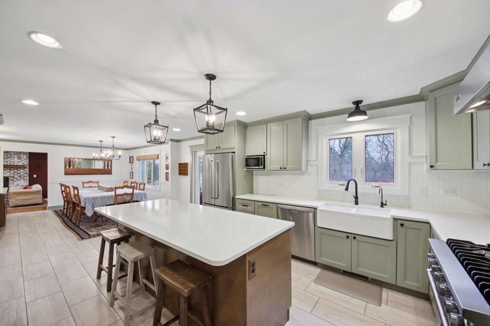 3720 Great Hill Road, Crystal Lake, IL 60012