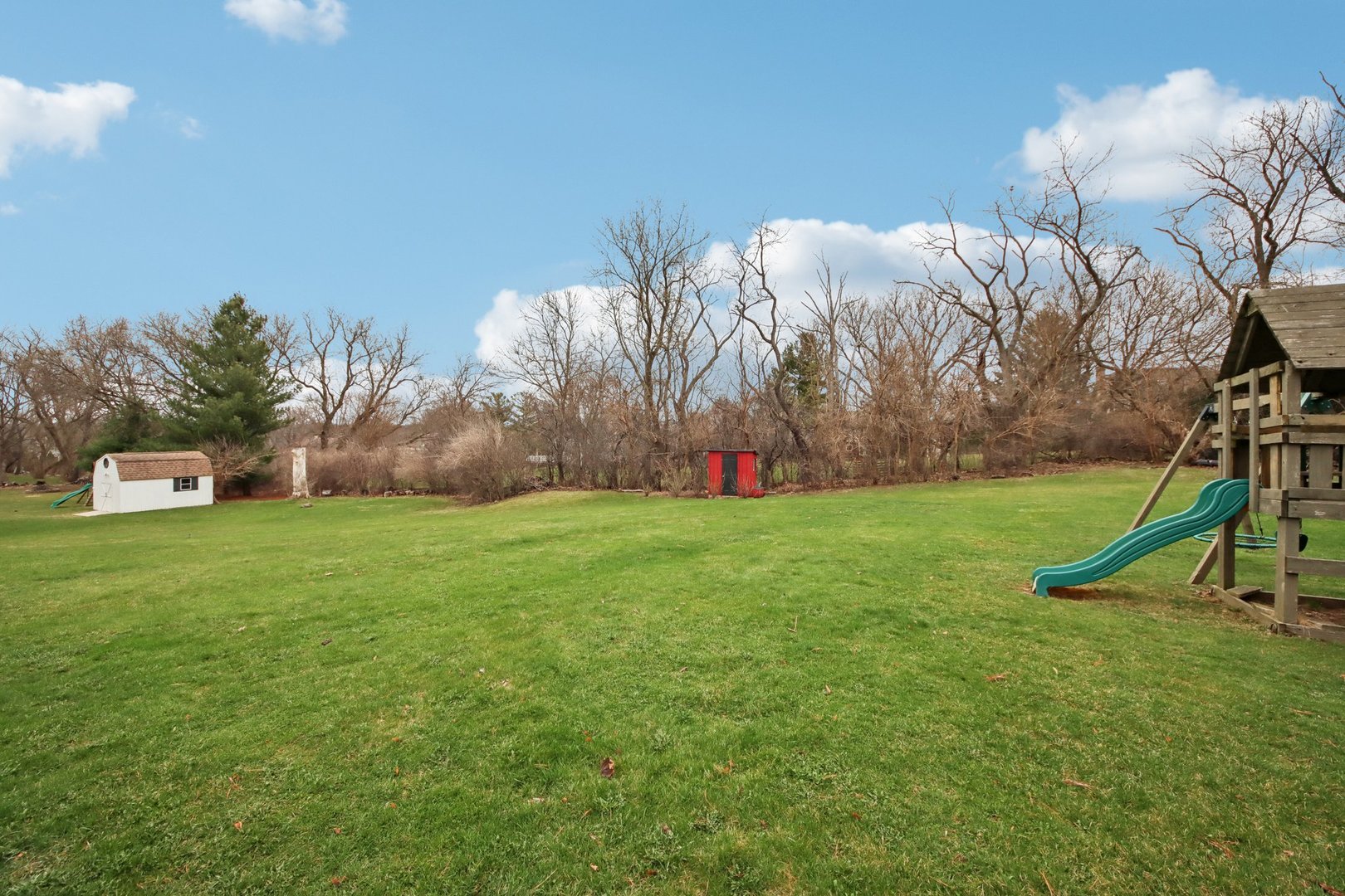 3720 Great Hill Road, Crystal Lake, IL 60012