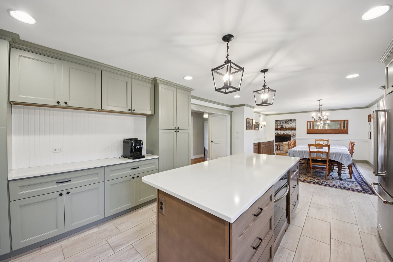 3720 Great Hill Road, Crystal Lake, IL 60012