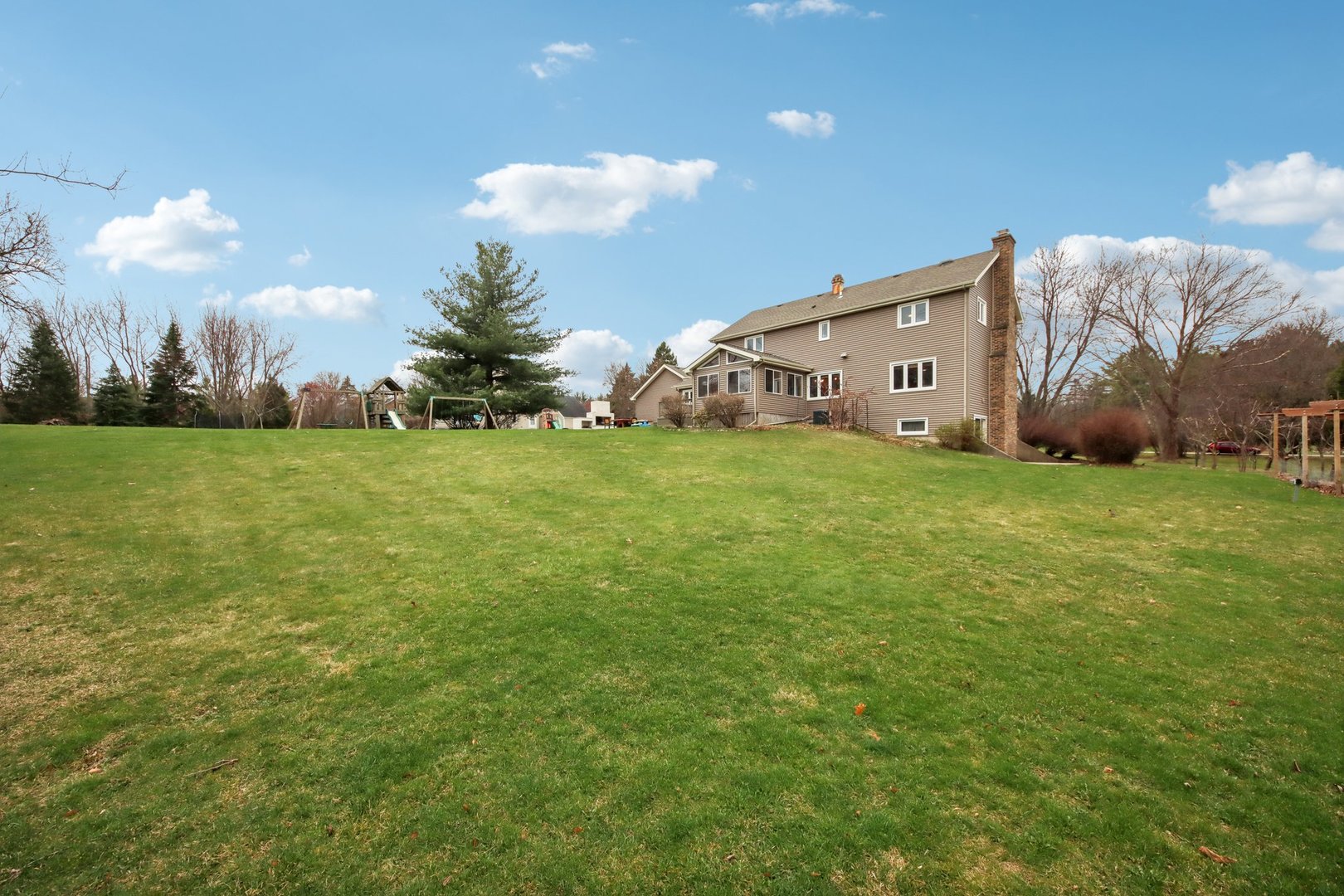 3720 Great Hill Road, Crystal Lake, IL 60012