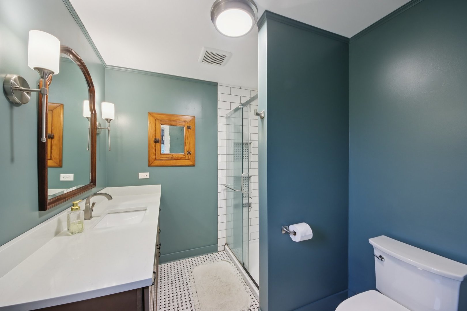 3720 Great Hill Road, Crystal Lake, IL 60012