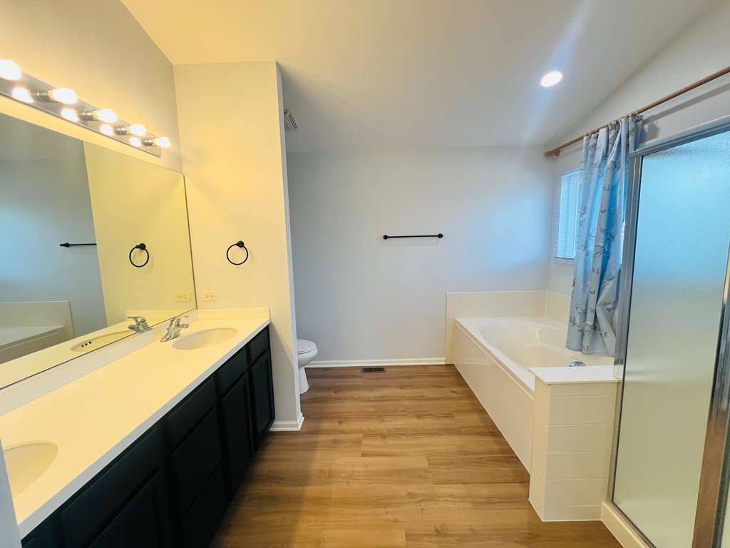 5 Player Court, Bolingbrook, IL 60490